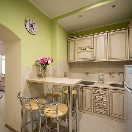 Apartment M&K In The Center Λβιβ Εξωτερικό φωτογραφία